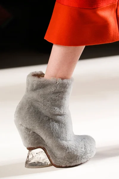 Look 12